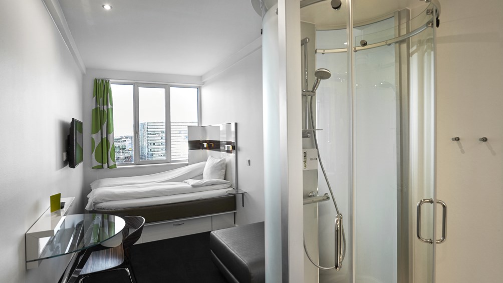 Wakeup Copenhagen | Large room at the Wakeup hotel in Bernstorffsgade