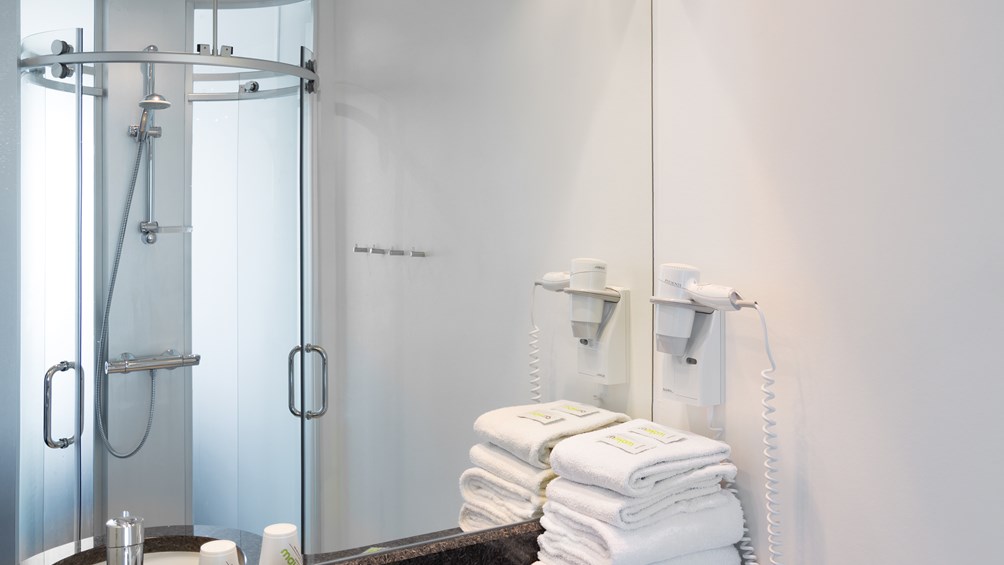 Bathroom at Wakeup Copenhagen in Carsten Niebuhrs Gade